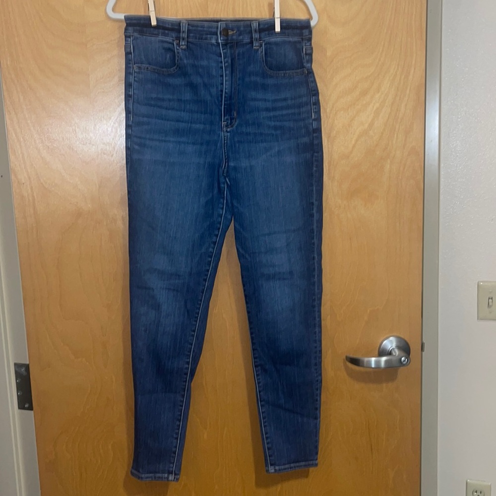 American Eagle Outfitters High Wasted Straight Jeans